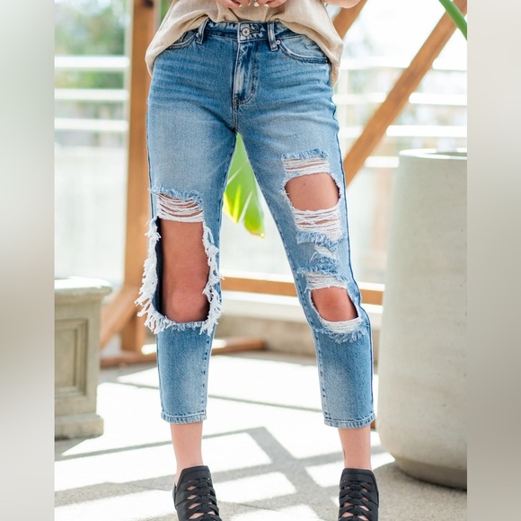 Kancan Ruby High Rise Distressed Boyfriend Jeans - Picture 1 of 16